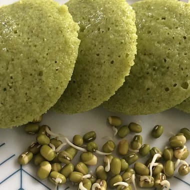 Sprouted Moong Beans Idlis